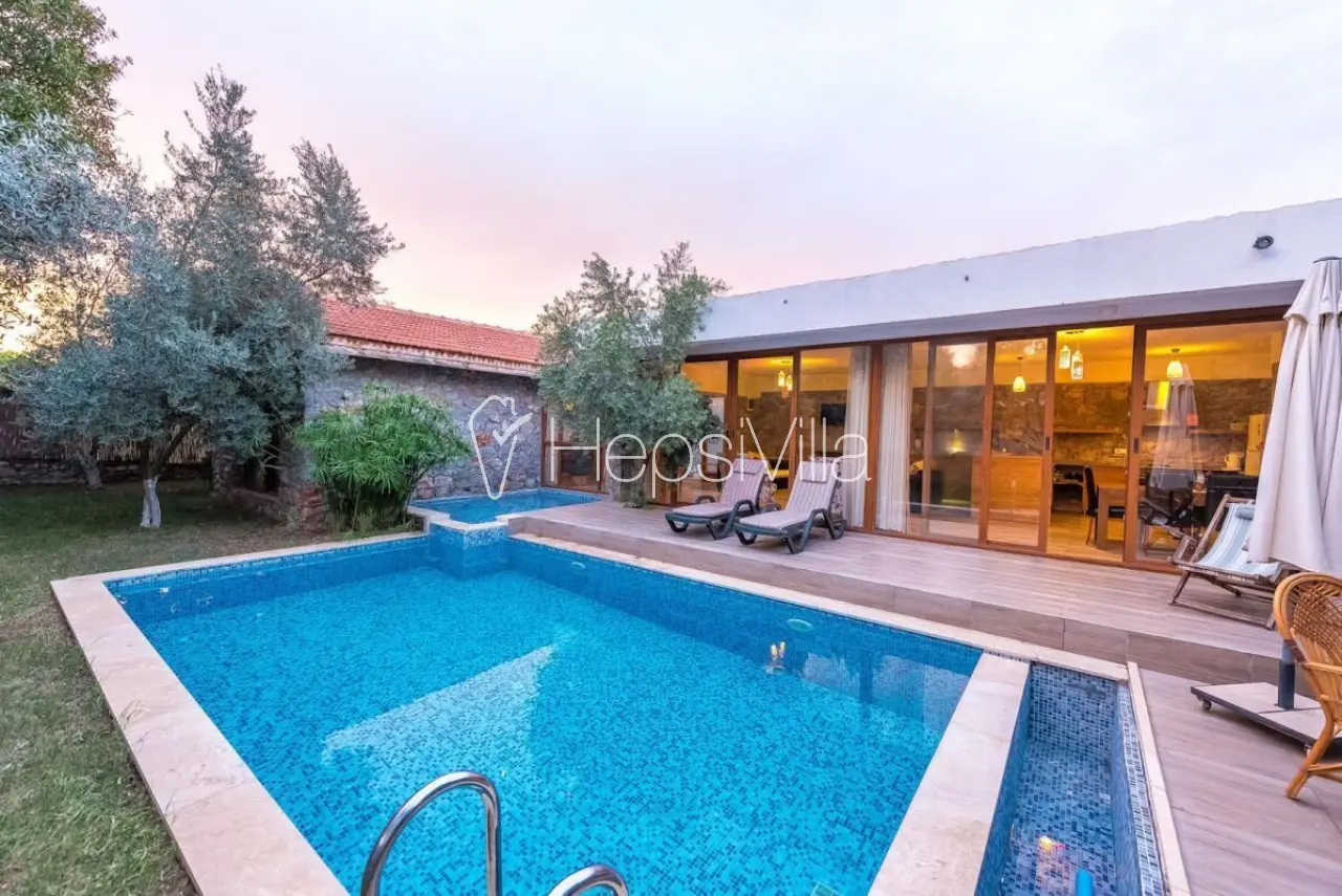 Villa Portakal, Kayaköy’de kiralık muhafazakar balayı villası. - Hepsi Villa