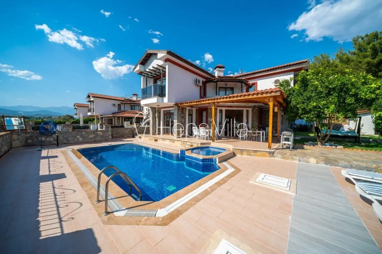 Villa Country A16, Seydikemer’de özel yüzme havuzlu kiralık villa - Hepsi Villa