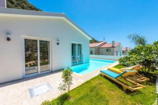 Villa Holy