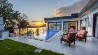 Villa Aqua