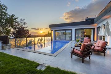 Villa Aqua