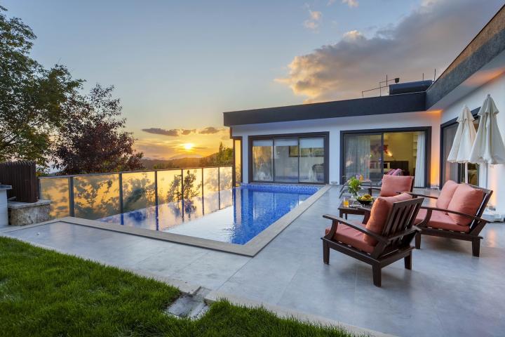 Villa Aqua