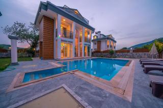 Villa Bling