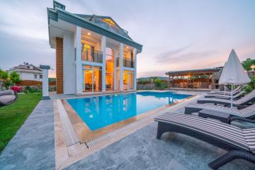 Villa Bling 2