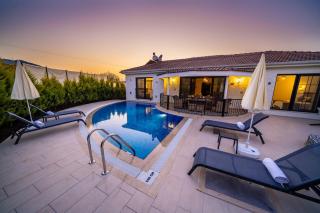 Villa Blue Star 2