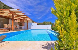 Villa Ceviz
