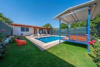 Villa Manav