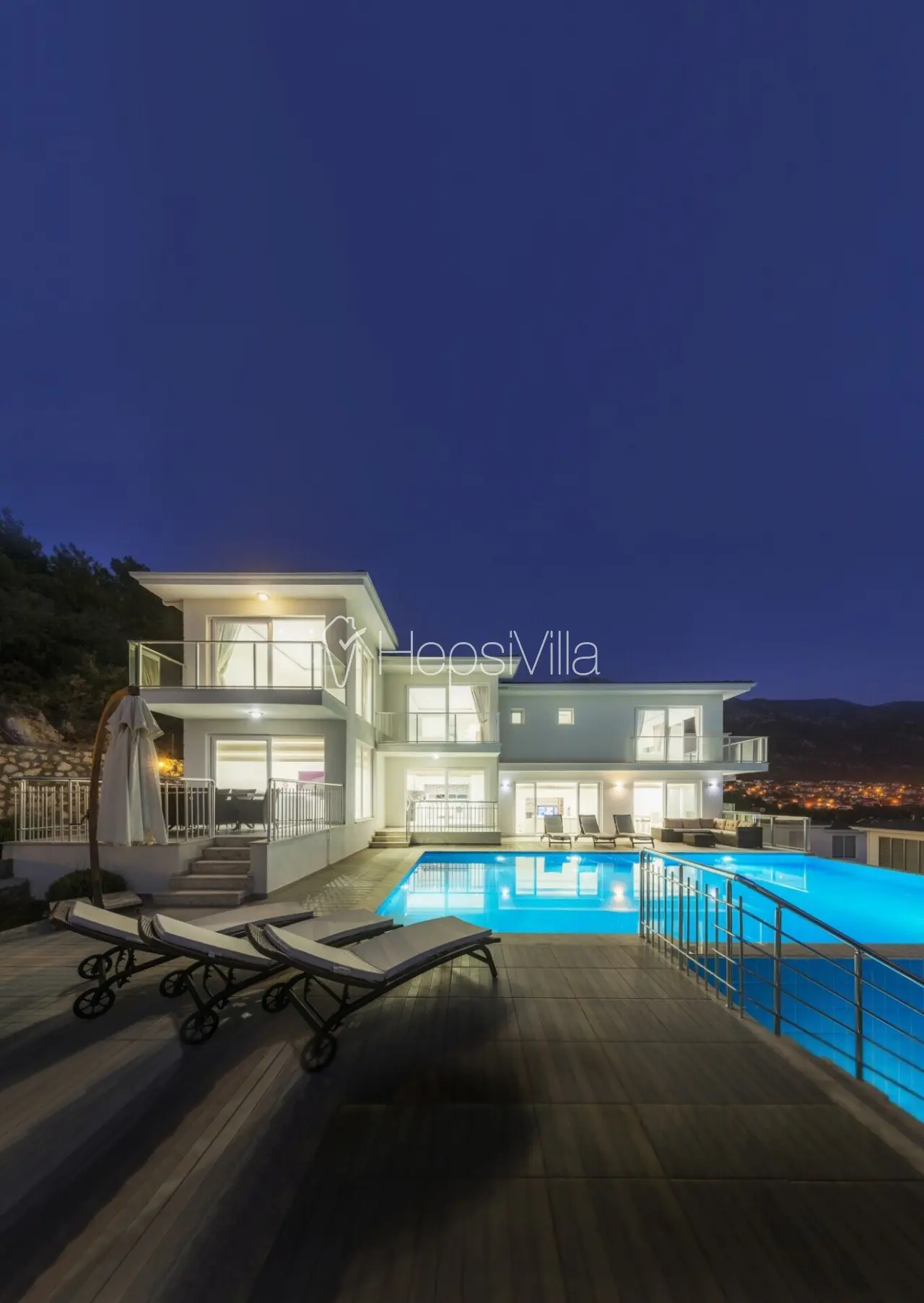 Villa Residens13, Ovacık’ta 6 odalı 12 kişilik villa - Hepsi Villa