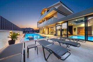 Villa Alavya