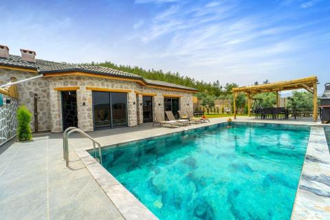 Villa Yurt 2