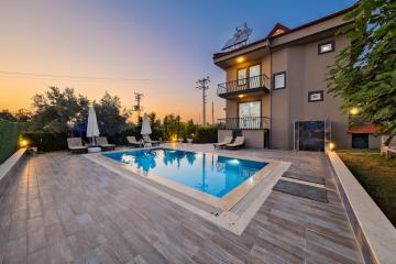 Villa Moonshine