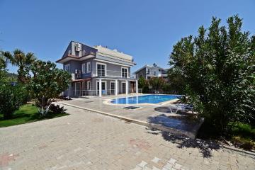 Villa Naz