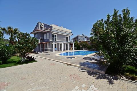 Villa Naz