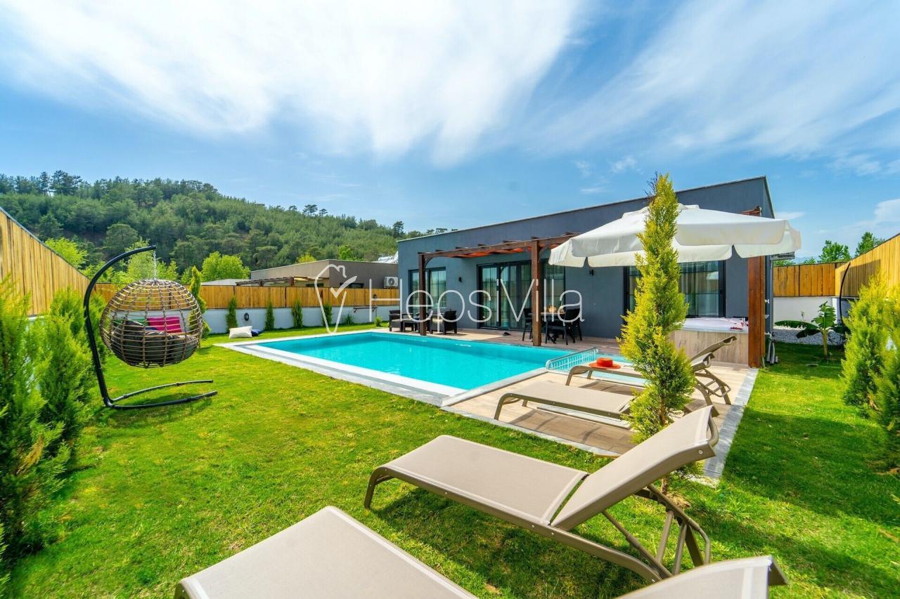 Villa Araxa, Fethiye Seydikemer’de 4 kişilik 2 yatak odalı, jakuzili