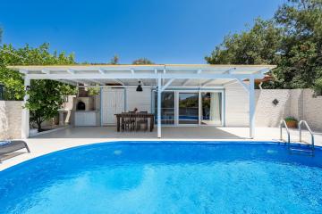 Villa Bamir