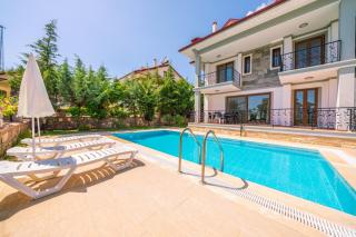 Villa Cratos