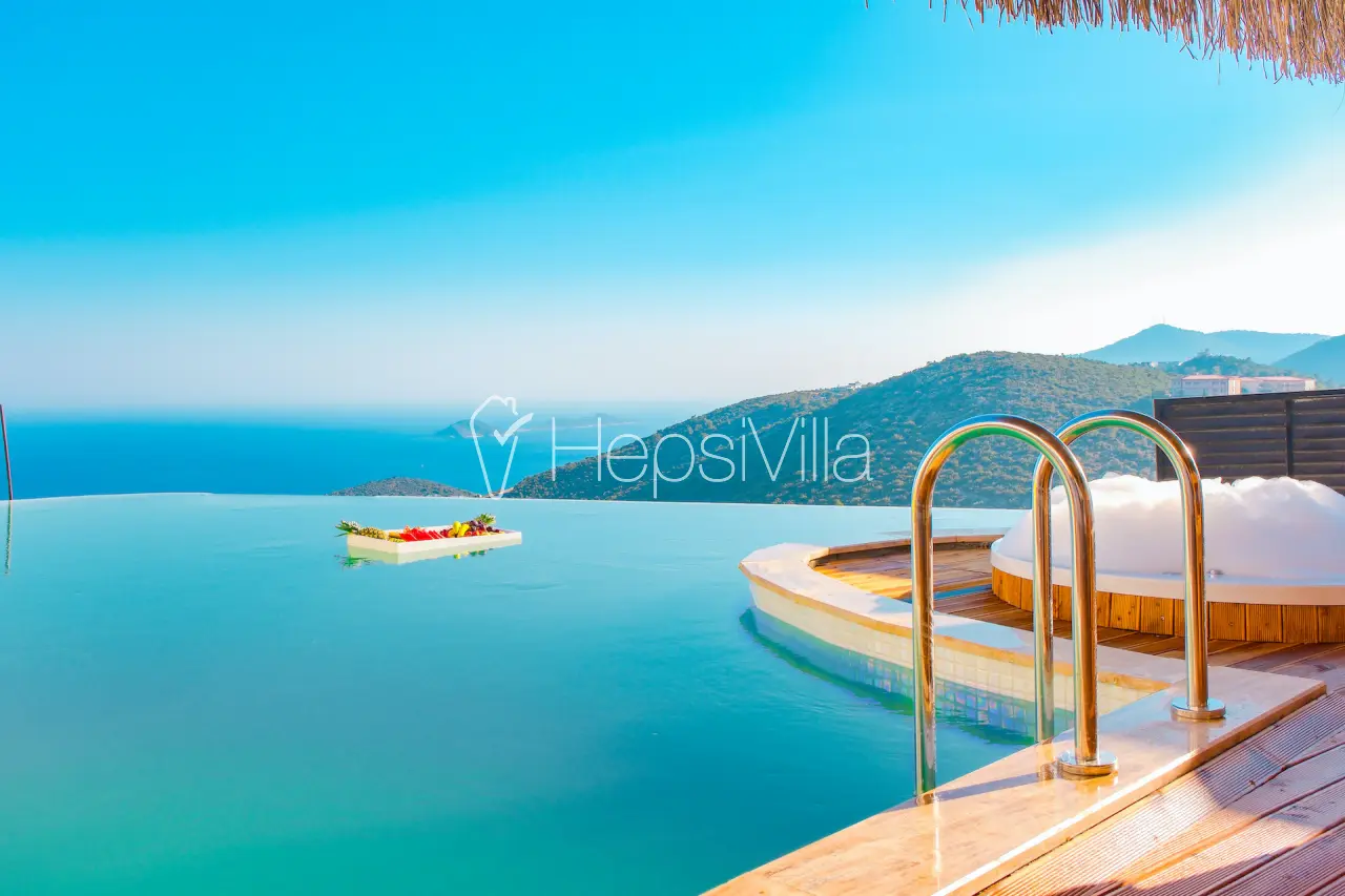 Sun House, Kalkan’da eşsiz deniz manzaralı tiny balayı villası - Hepsi Villa