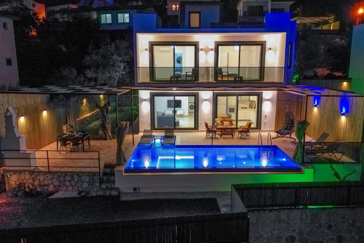 Villa Albedo Blue
