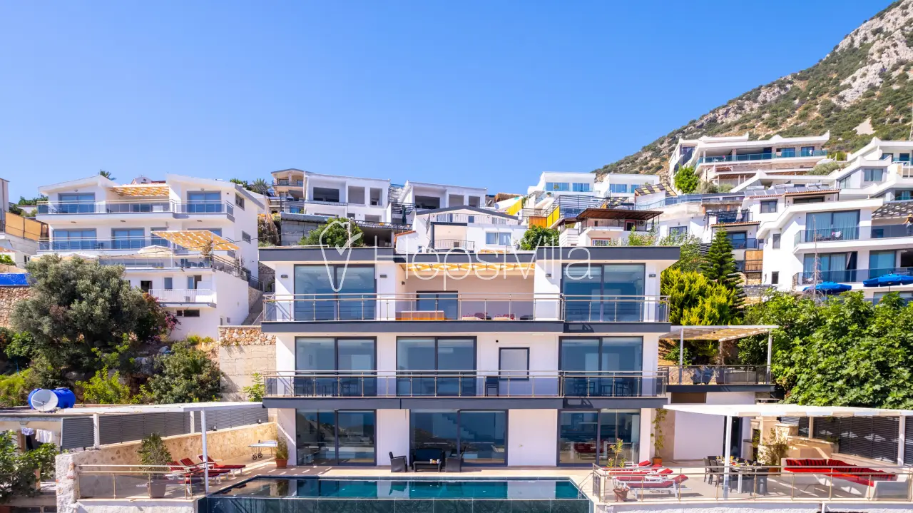 Villa Elit, Kalkan Akbelde deniz manzaralı lüks 10 kişilik villa - Hepsi Villa
