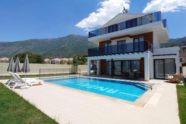 Villa Nes 2