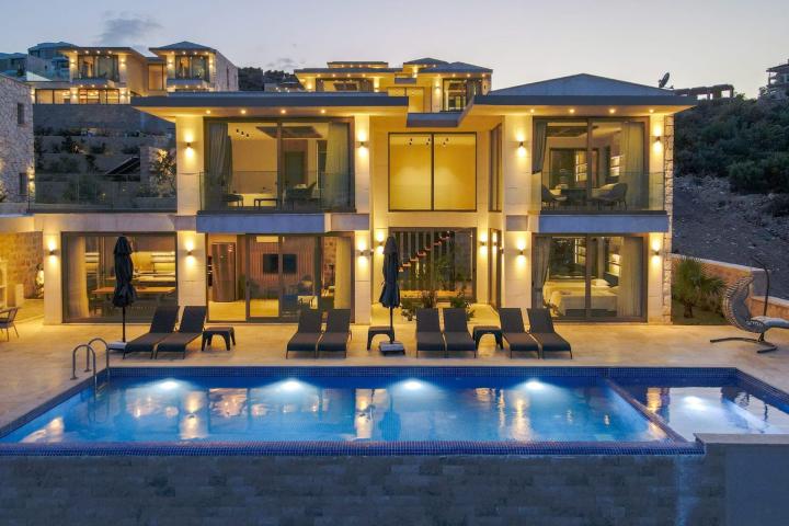 Villa Arya