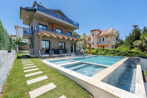 Villa Azure Luxe