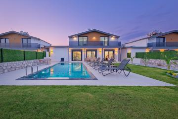 Villa Lions Den 2