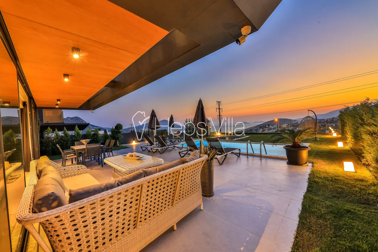 Villa Piazza, Kalkan merkezde deniz manzaralı 6 kişilik lüks müstakil villa - Hepsi Villa