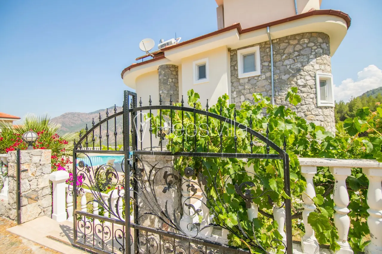 Villa Lakestone 24, Muğla Dalaman’da 8 kişilik Özel Havuzlu Villa - Hepsi Villa