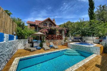Villa Uğur