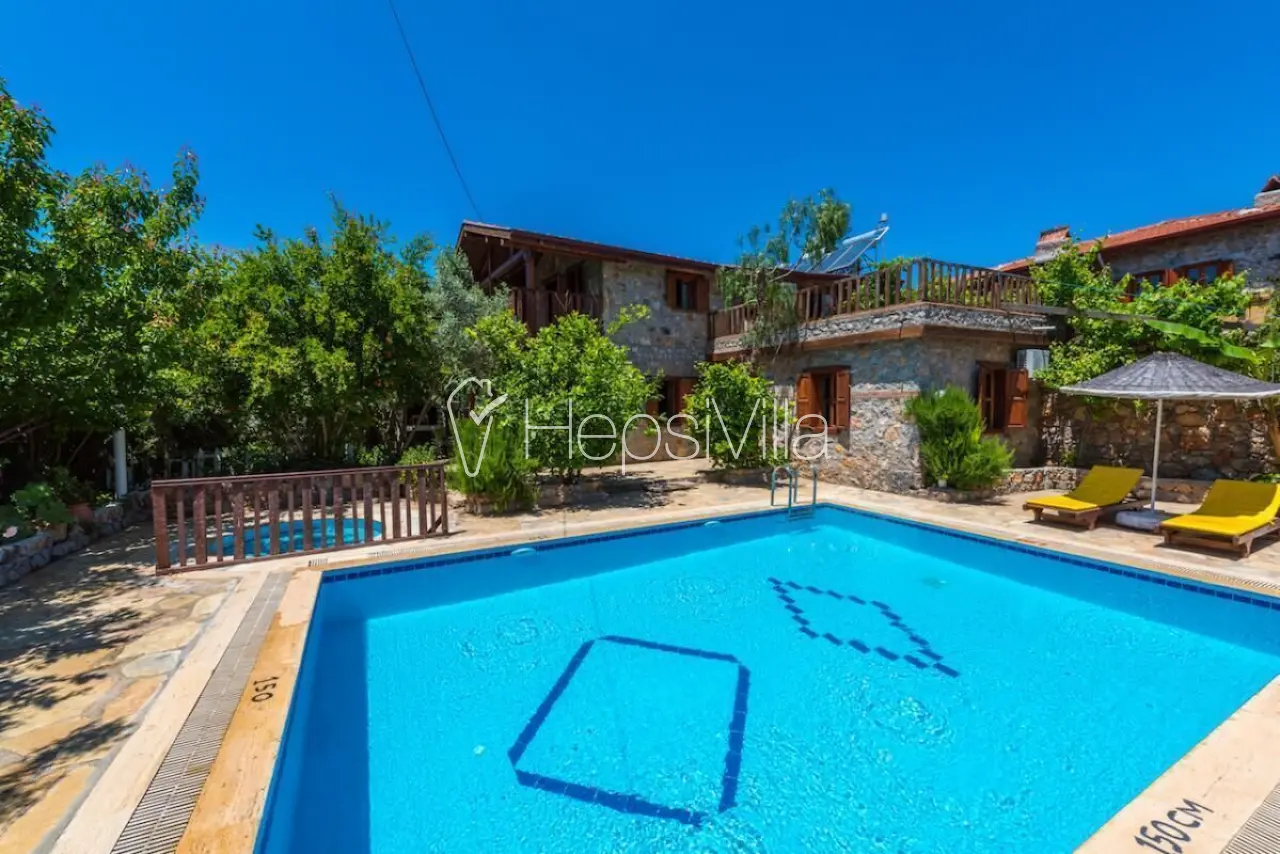 Nuri Evi, Kayaköy’de Bulunan 10 Kişilik Muhafazakar Ev. - Hepsi Villa