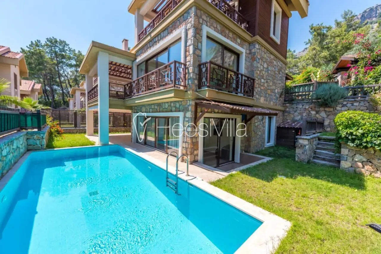 Villa Neva, Göcek’te 4 Odalı Doğa İçerisinde Kiralık Villa. - Hepsi Villa